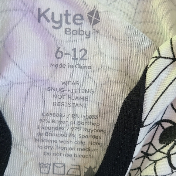 Kyte BABY Spider Web Long Sleeve Bodysuit 6-12m Halloween - Picture 4 of 5